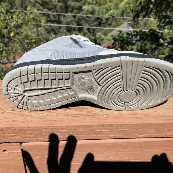 Grey, Black & White Nike Shoes Size 9 - Picture 3 of 4